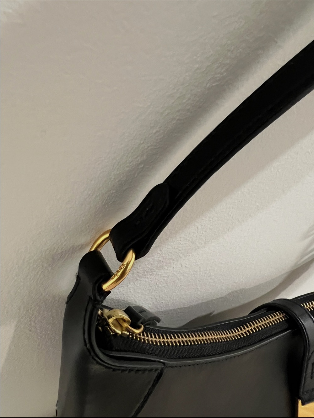 Polo by Ralph Lauren Black Leather Crescent Shoulder Bag - Picture 6 of 6